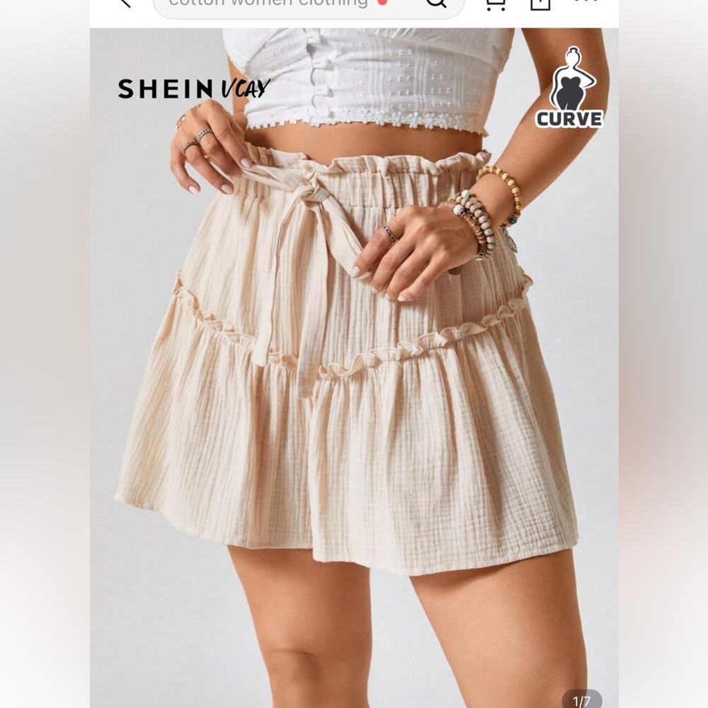 SHEIN Cream High Waist Ruffle Shorts Size 4x (20)